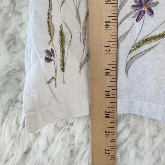 Petite Sophisticate White Linen Floral Embrodiered Tank Top Size‎ 4 Cottagecore - Picture 5 of 7